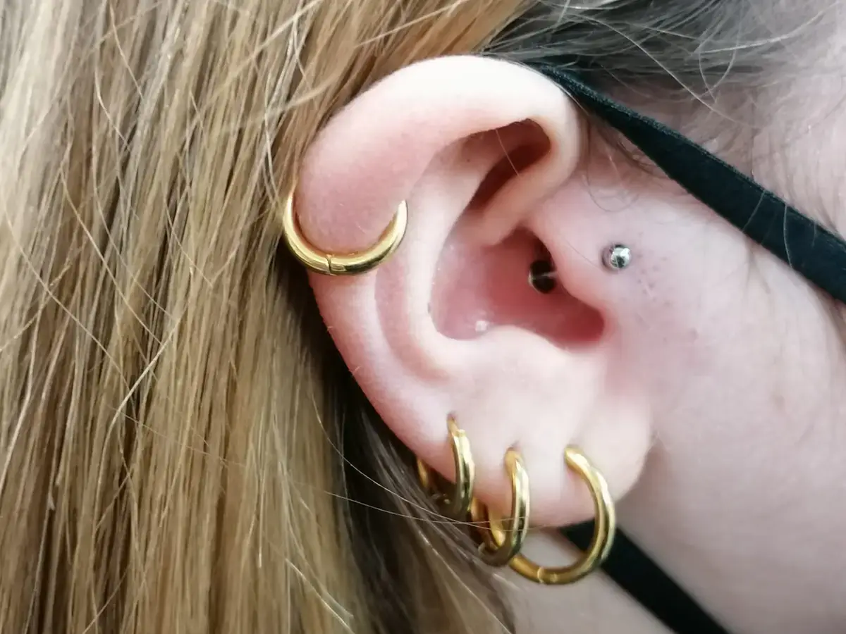 Piercing orecchio – più fori
